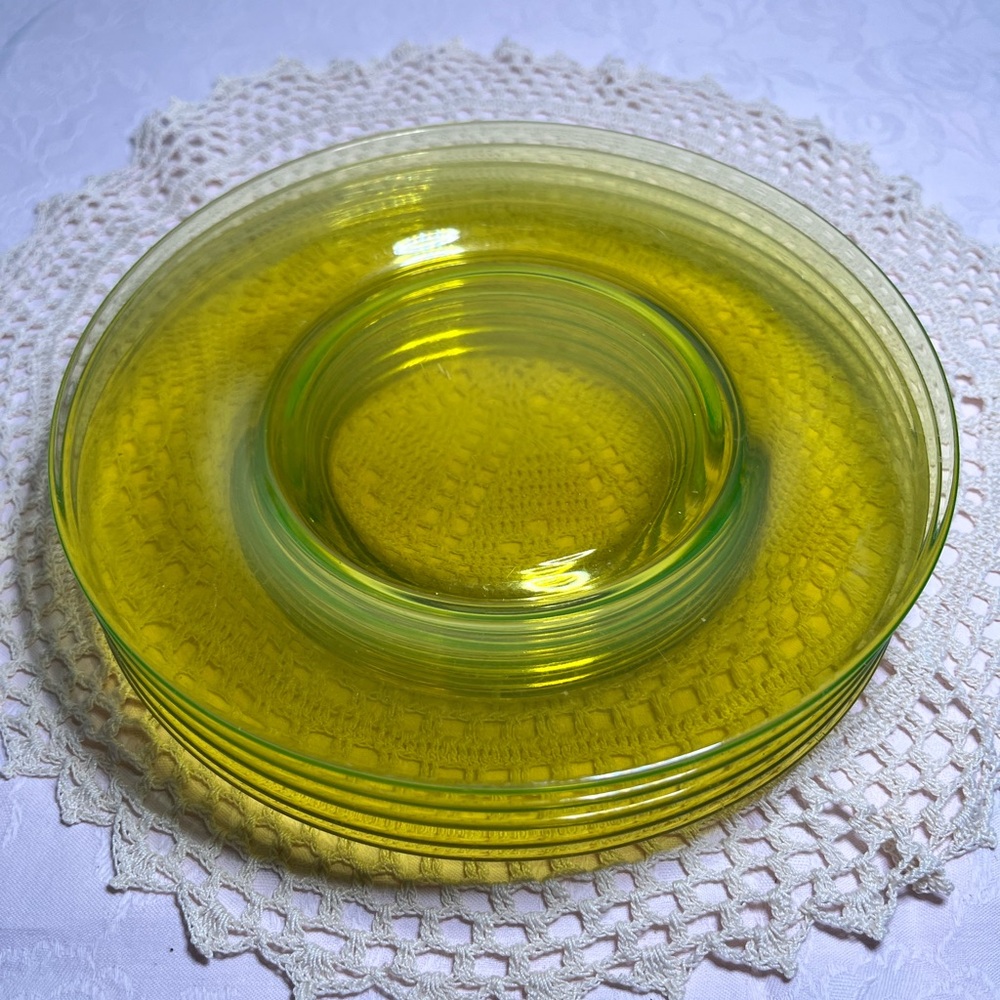 Vintage Fostoria Style Topaz Canary Yellow Uranium Glass Salad Plates Set of 5